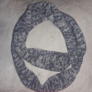 Infinity scarf